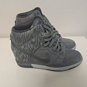 Nike Women's Dark Gray Patterned High-Tops